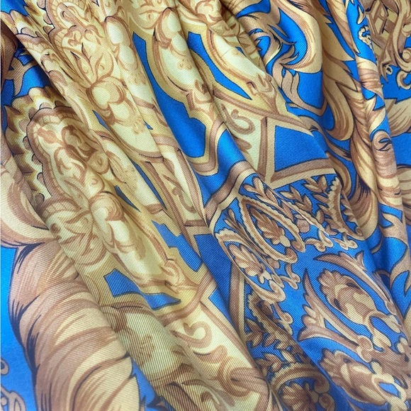 Fabulous silk scarf from WAKO Ginza Tokyo - Picture 12 of 12
